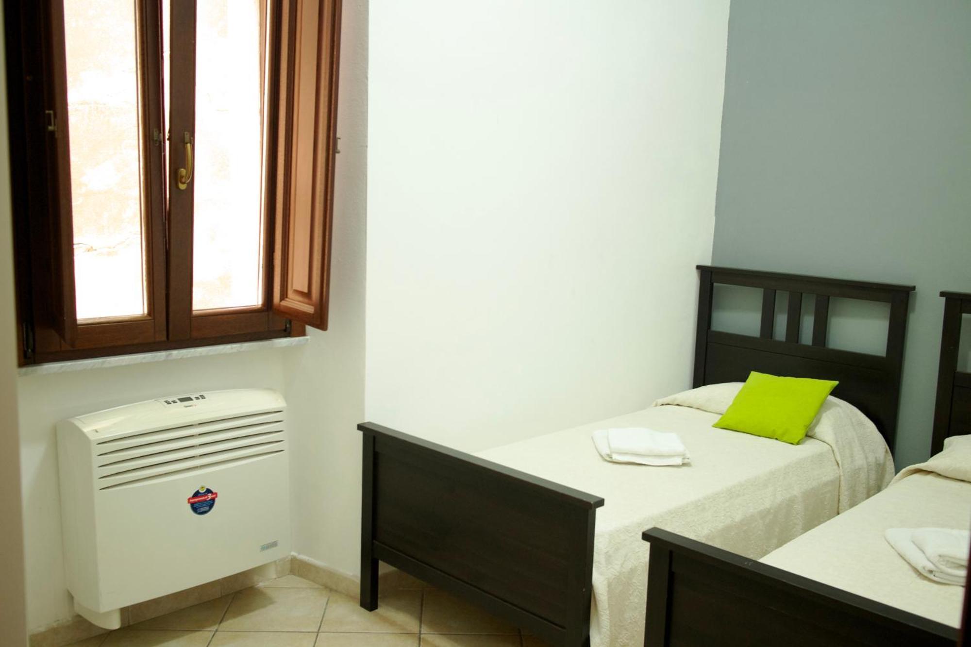 Sardinian Gallery Corso Bosa Room photo