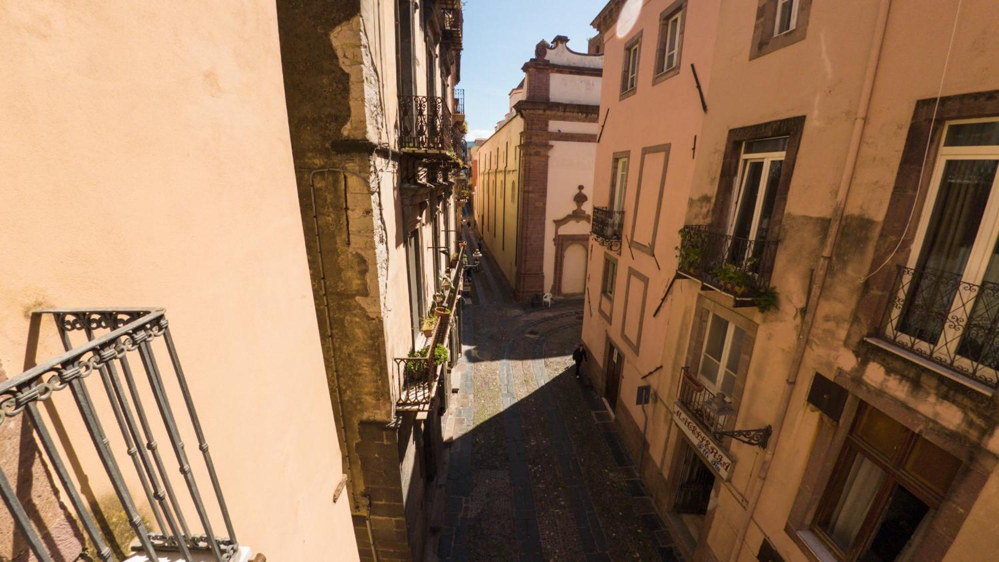 Sardinian Gallery Corso Bosa Room photo