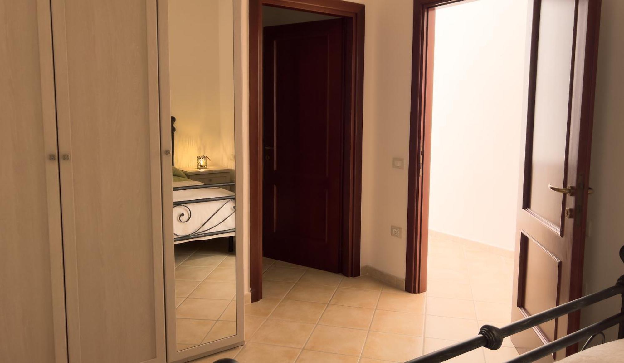 Sardinian Gallery Corso Bosa Room photo